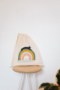Cat on rainbow drawstring bag