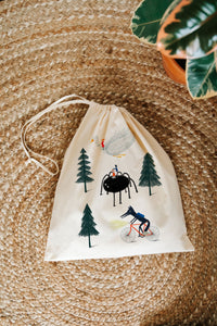 Animals in the wood drawstring bag